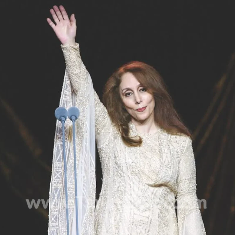 فیروز